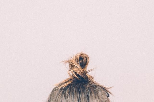 Quick 5 Minute Hairdos to Do Before Leaving the House